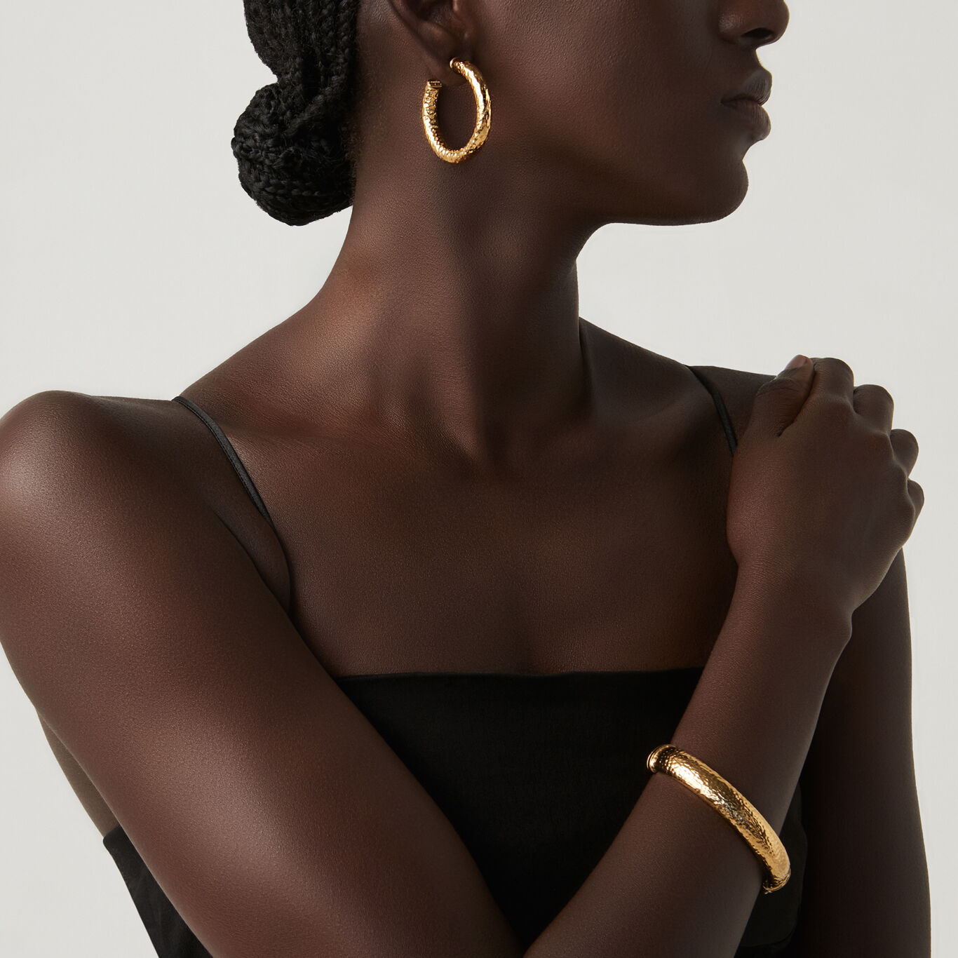 Moon Rock Big Bangle, Bangle in 18k Gold Plated Sterling Silver_image number 4_Giovanni Raspini