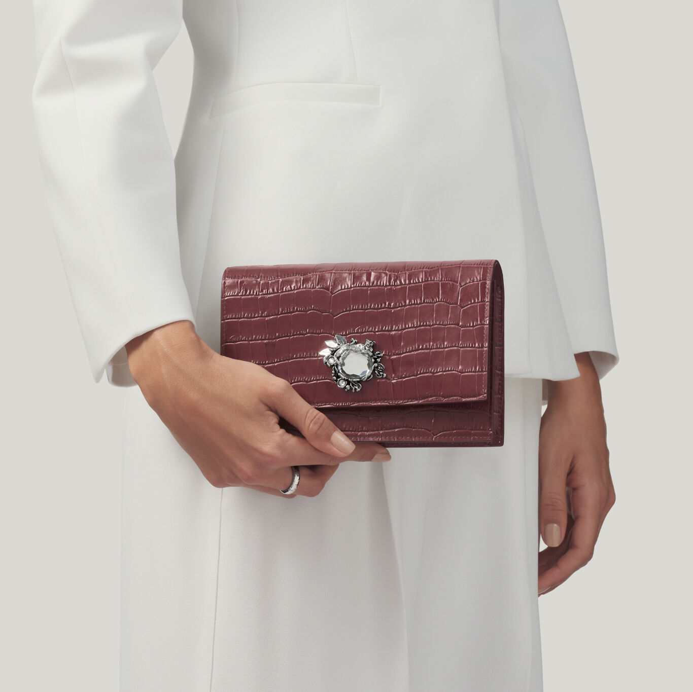 Clutch Jungle Krokoleder Burgund, Clutch aus Leder mit dekor aus bronzobianco_image number 5_Giovanni Raspini