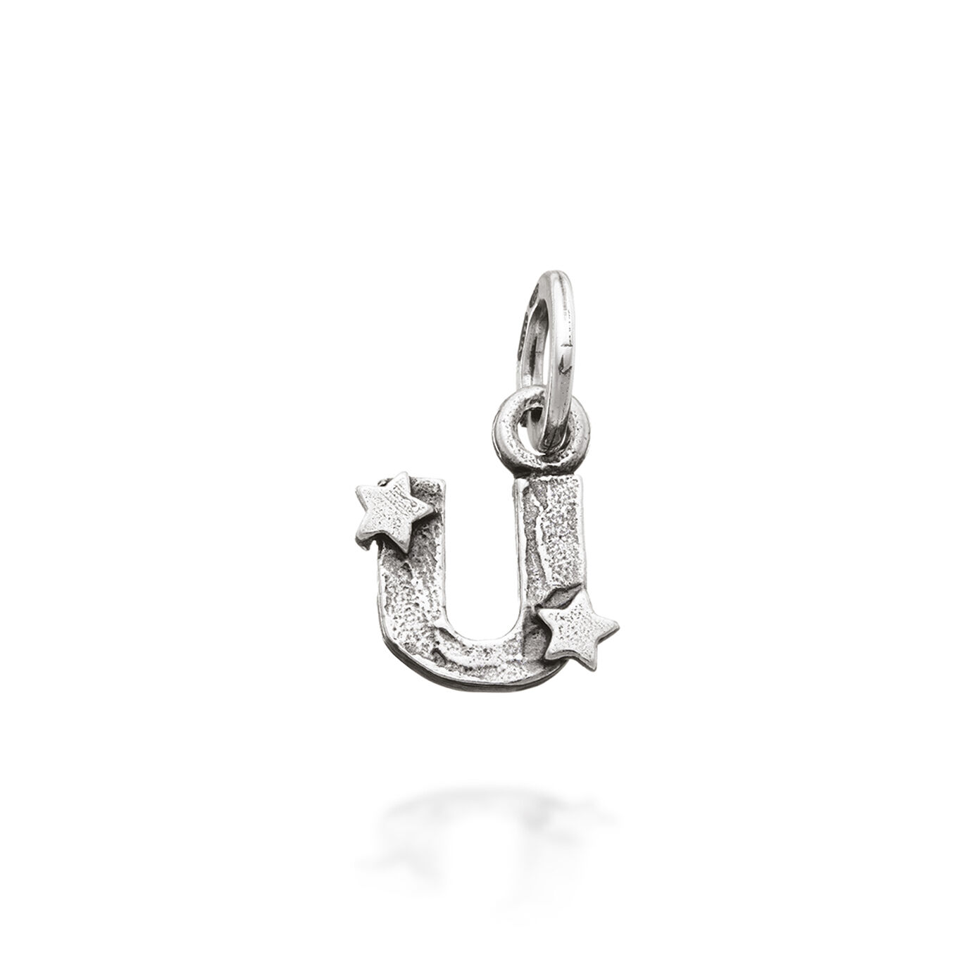 Charm &laquo;&nbsp;U&nbsp;&raquo; avec &eacute;toiles