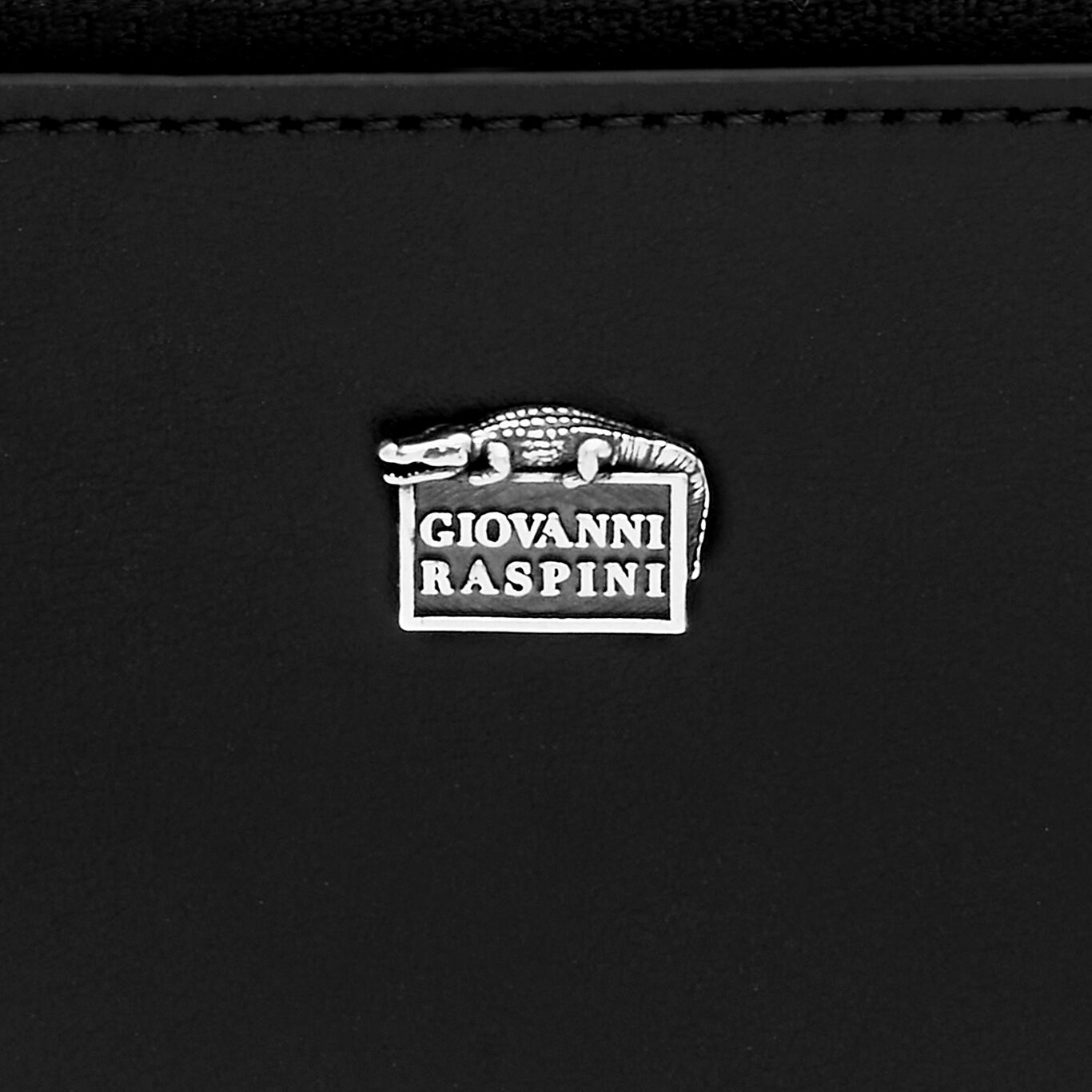 Pouch Pelle Liscia, Pouch in pelle e decoro iconico in Argento 925_image number 4_Giovanni Raspini