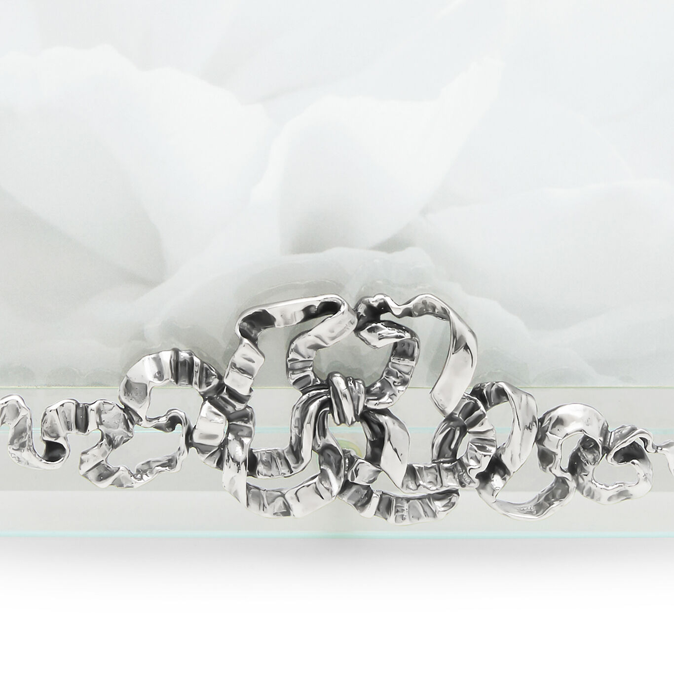 Bow Horizontal Large Light Frame, Bevelled glass and silver frame_image number 3_Giovanni Raspini