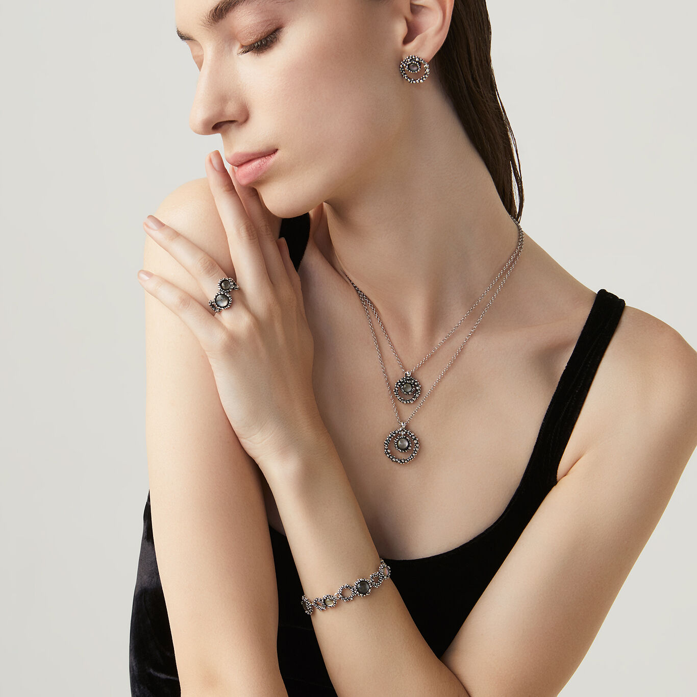 Collana Maui Double, Collana in Argento 925, madreperla e quarzo ialino_image number 2_Giovanni Raspini