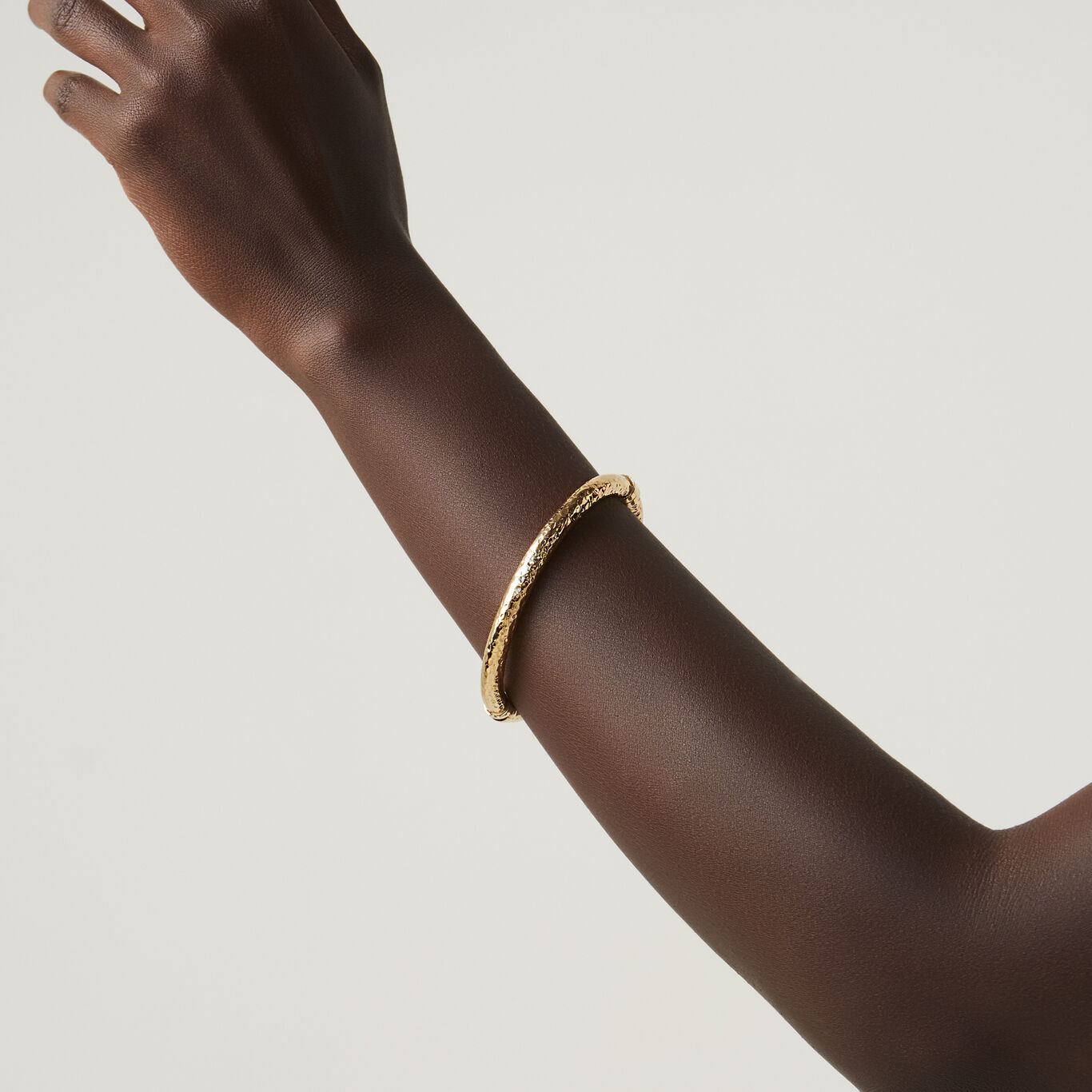 Pulsera R&iacute;gida Rock