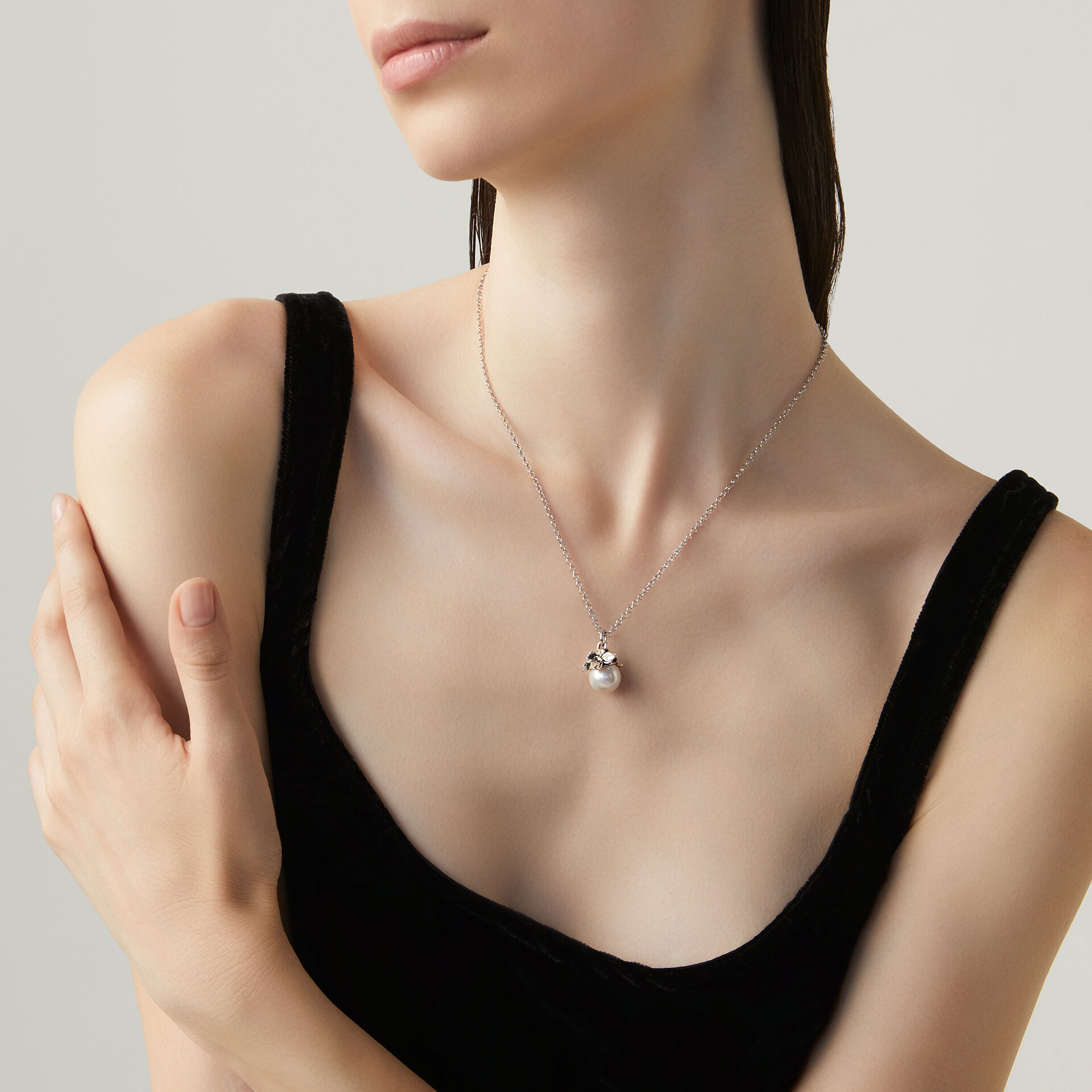 Butterflies Drop Pendant image number 1