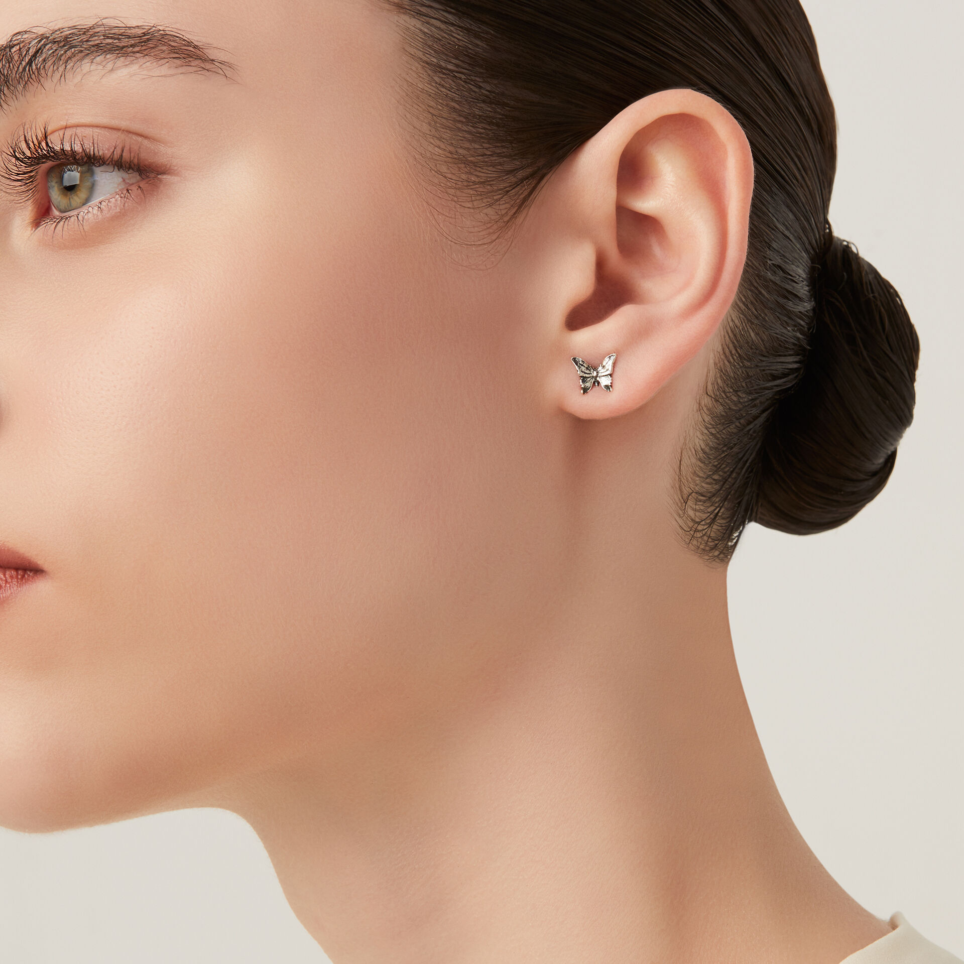 Butterfly Mini Earrings image number 1