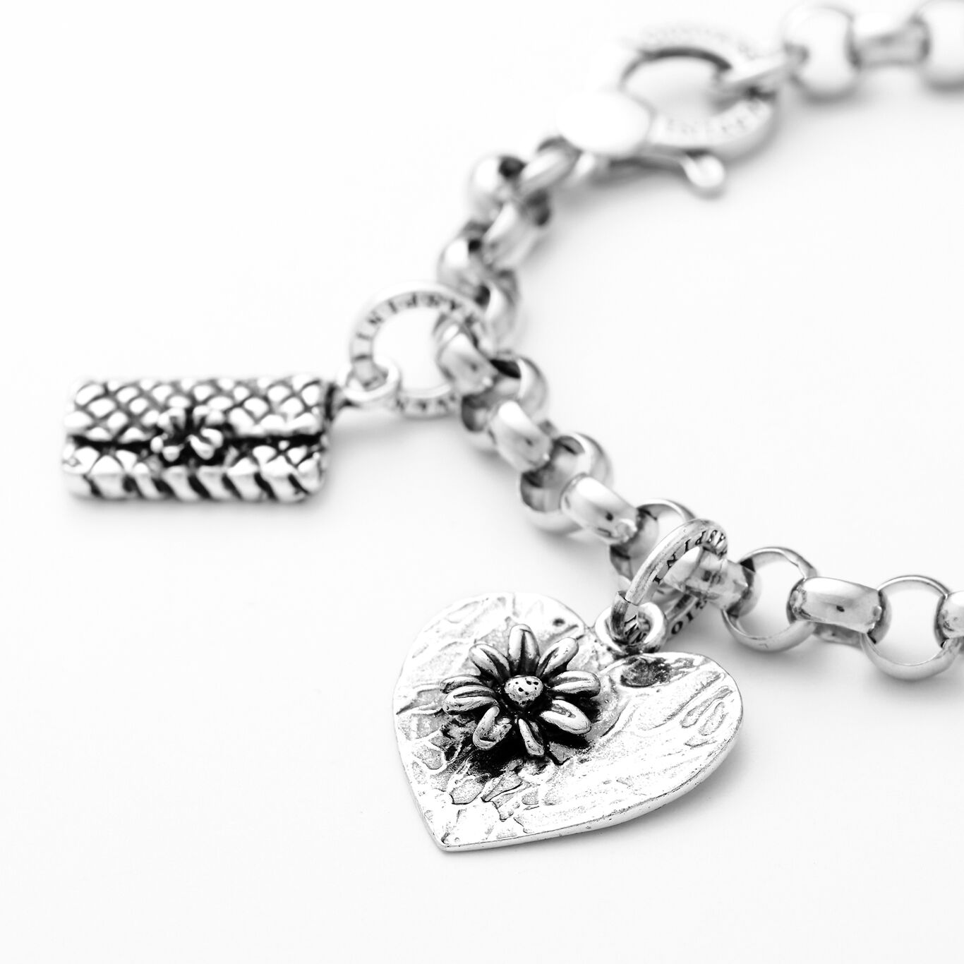 Charm Blume auf Herz, Charm aus Silber 925_image number 1_Giovanni Raspini
