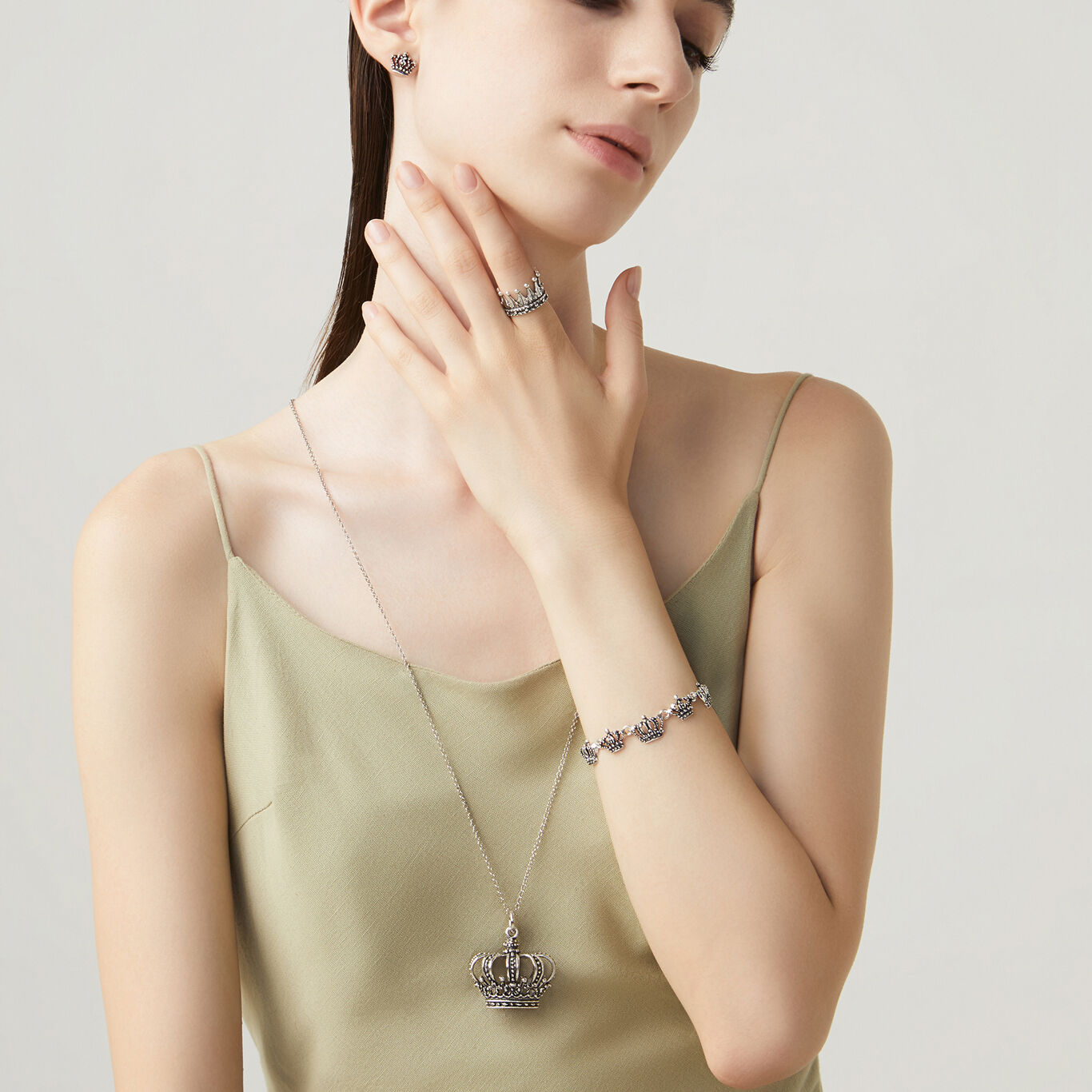 Mini Crown Earrings, Earrings in Sterling Silver_image number 2_Giovanni Raspini