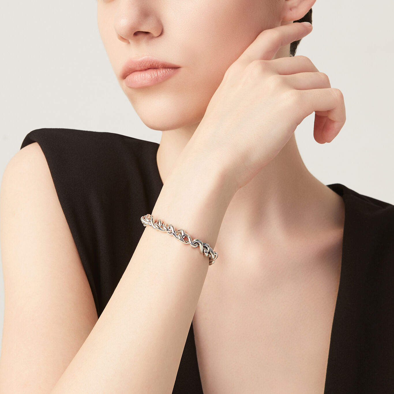 Infinity Bracelet, Bracelet in Sterling Silver_image number 1_Giovanni Raspini