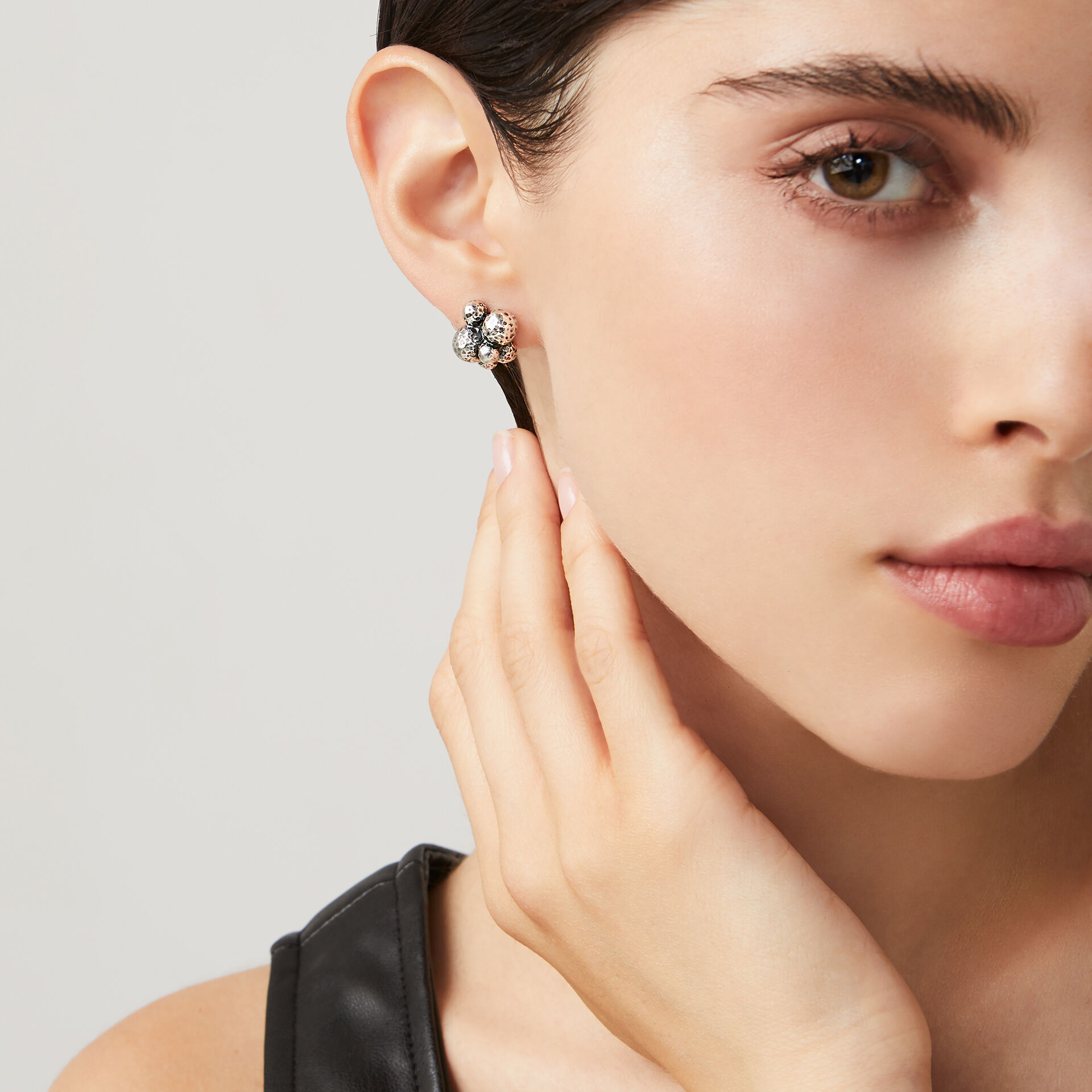 Bubbles Stud Earrings image number 1