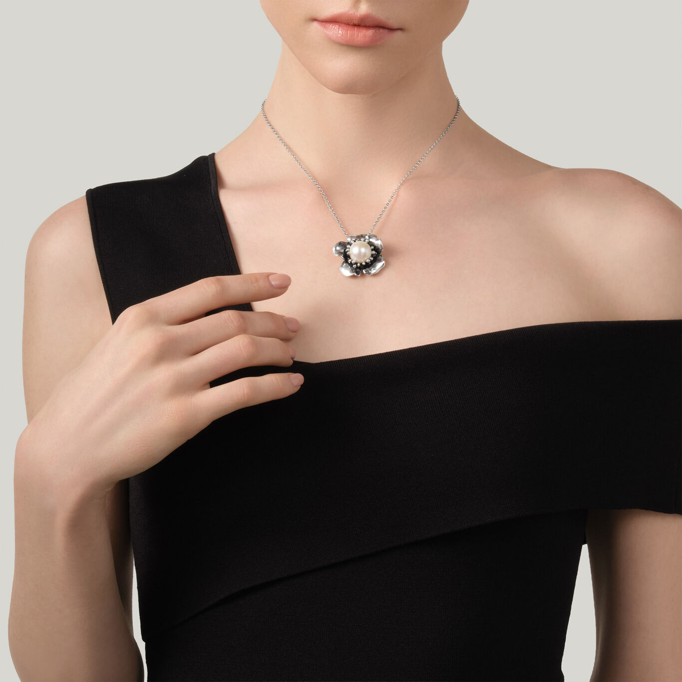 Magnolia Pendant