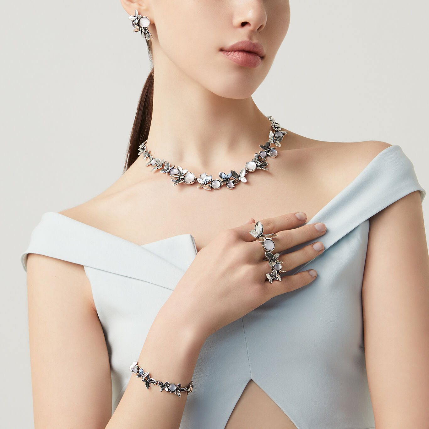 Pink Butterfly Bracelet, Bracelet in Sterling Silver, mother of pearl and  quartz_image number 2_Giovanni Raspini