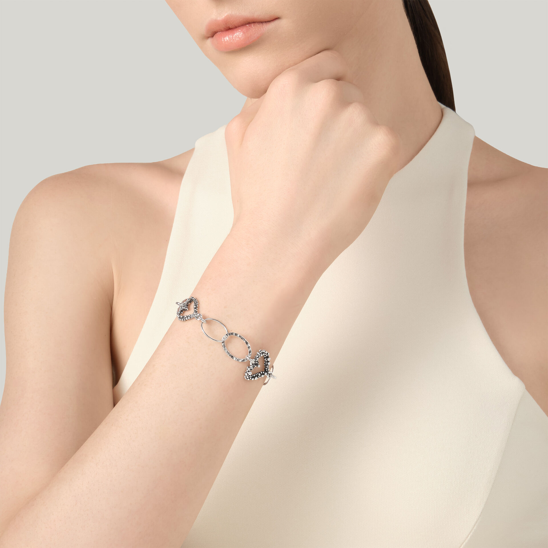 Hearts and Chain Bracelet image number 1