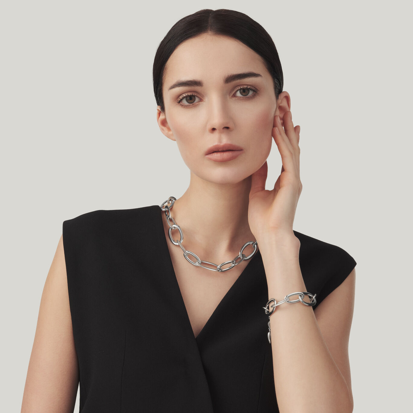 Bold Oval Links Necklace, Necklace in Sterling Silver_image number 2_Giovanni Raspini