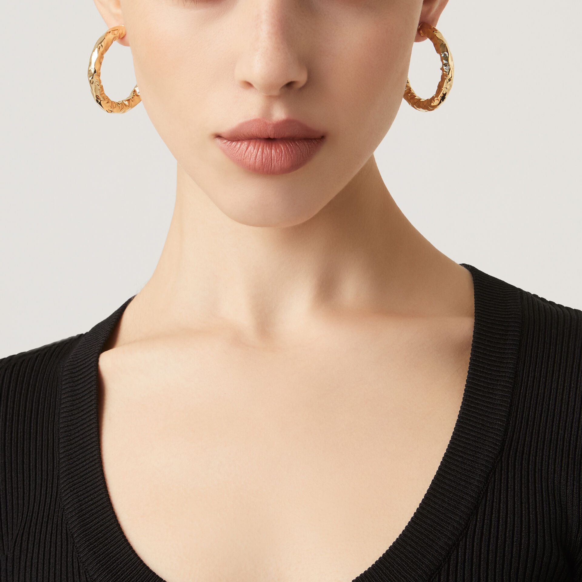 Stone Medium Earrings image number 1