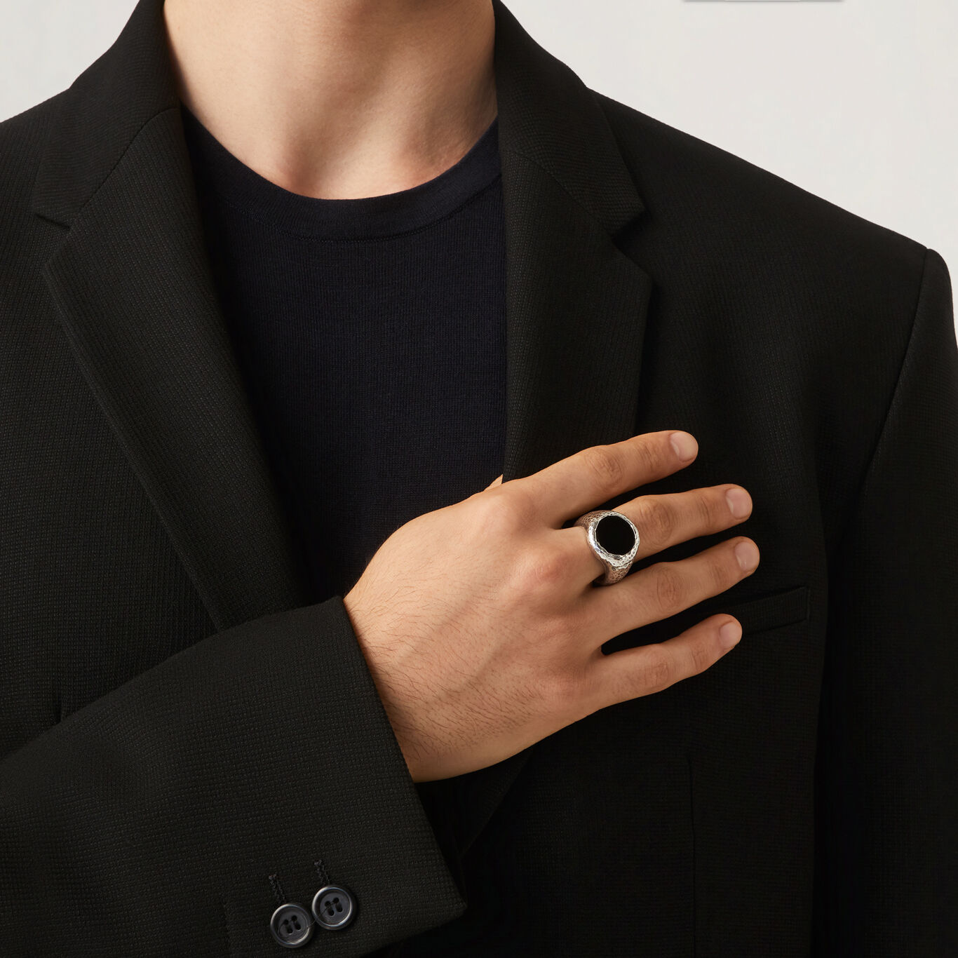 Round Onyx Big Hammered Ring, Ring in Sterling Silver and onyx_image number 1_Giovanni Raspini