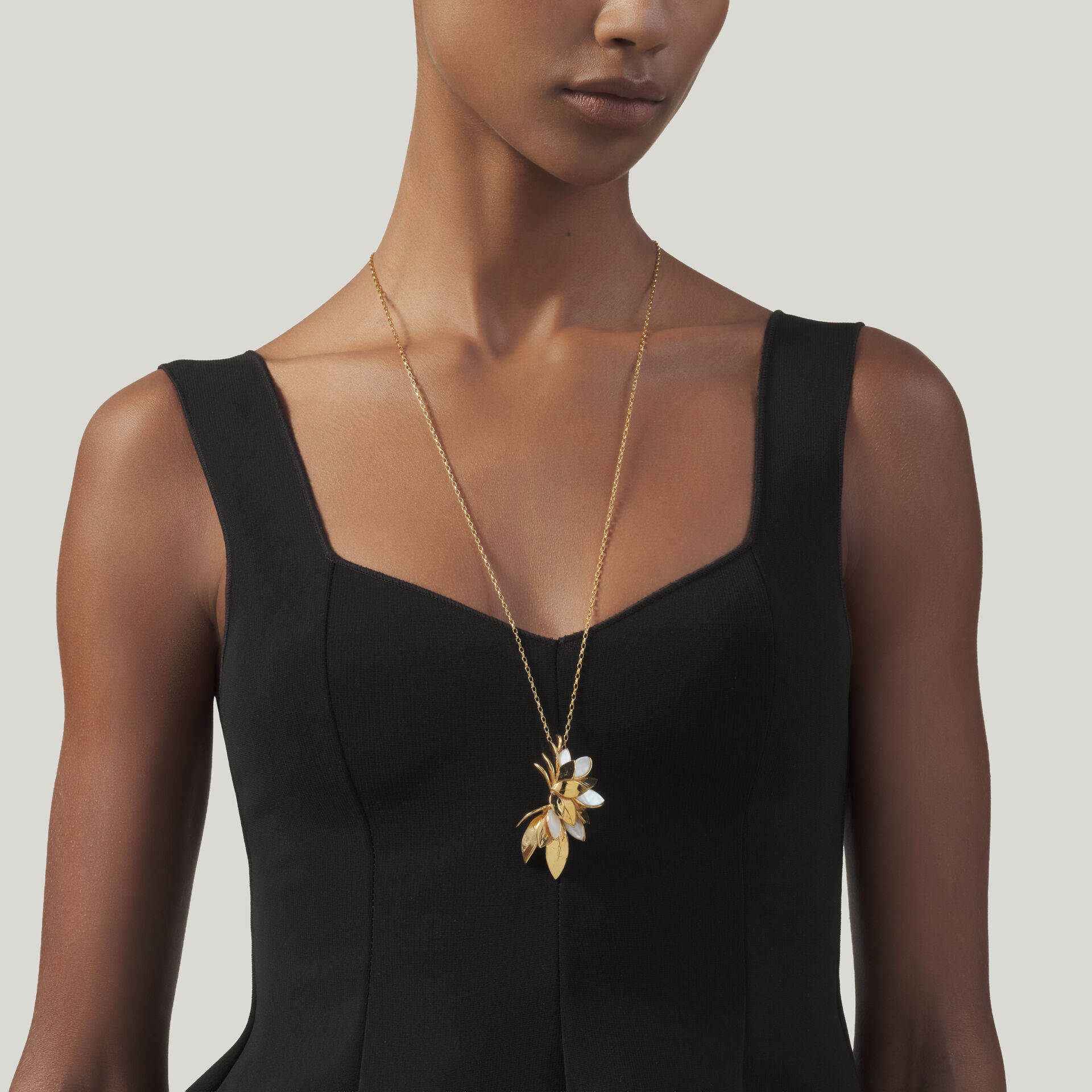 Gold Skin Pendant image number 1