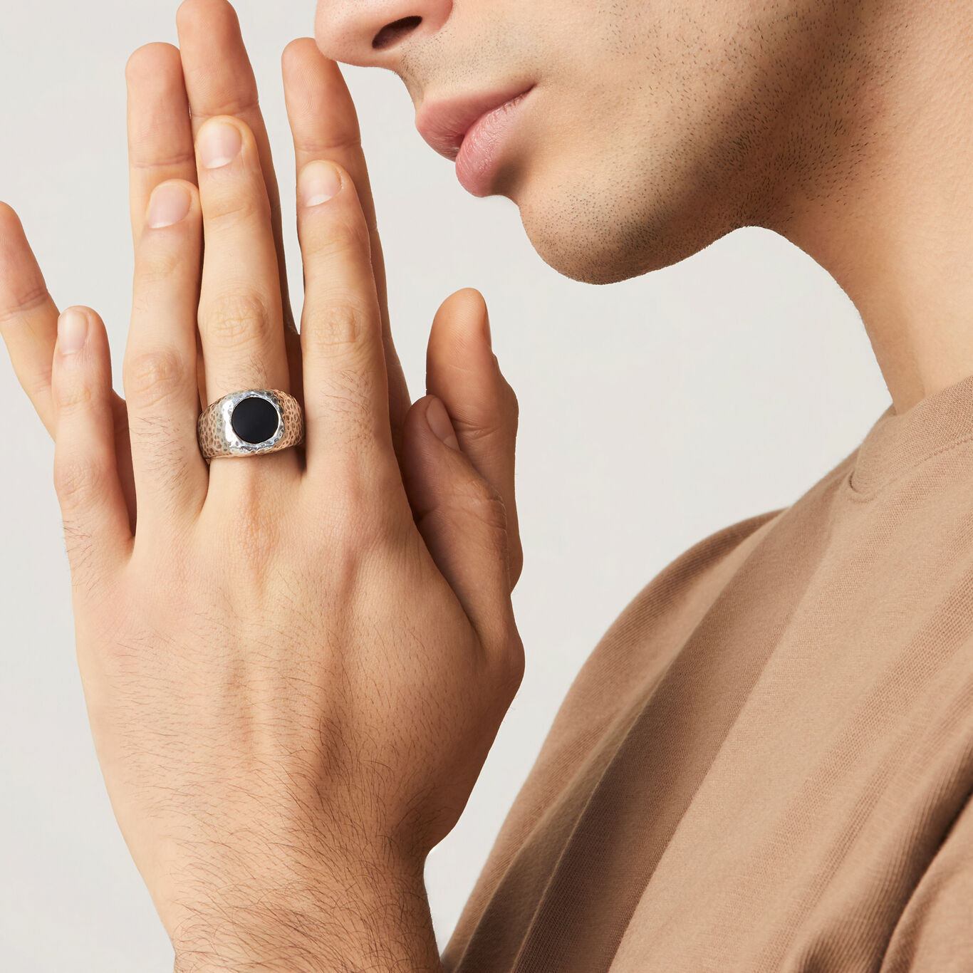 Round Onyx Hammered Ring