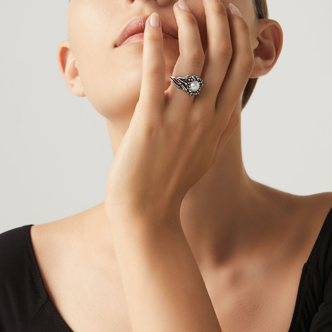 Anemone Small Ring, Ring in Sterling Silver and natural pearl_image number 1_Giovanni Raspini